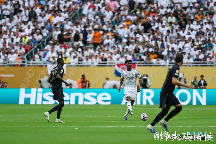 足坛风云巨变：拜仁惊险扳平，国米跃居榜首，热刺惨败三球，皇马赢得小胜